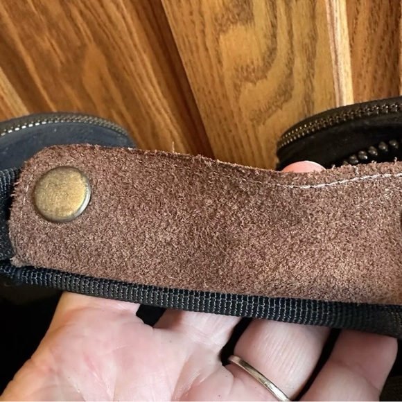 Vintage Eddie Bauer Canvas Leather Duffle Weekender Bag Duffel Gym Pack Carry On - Picture 3 of 12